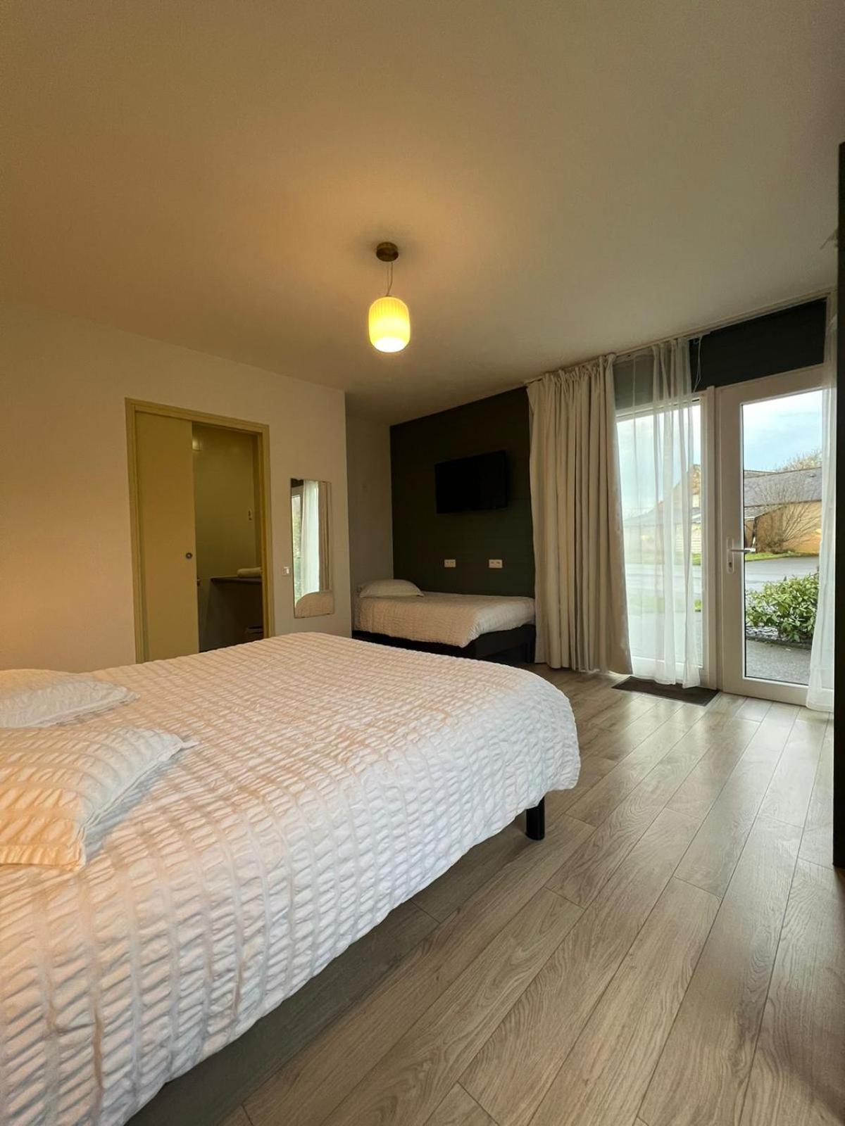 Hotel Les Voisins Beaucemaine Ploufragan Екстериор снимка