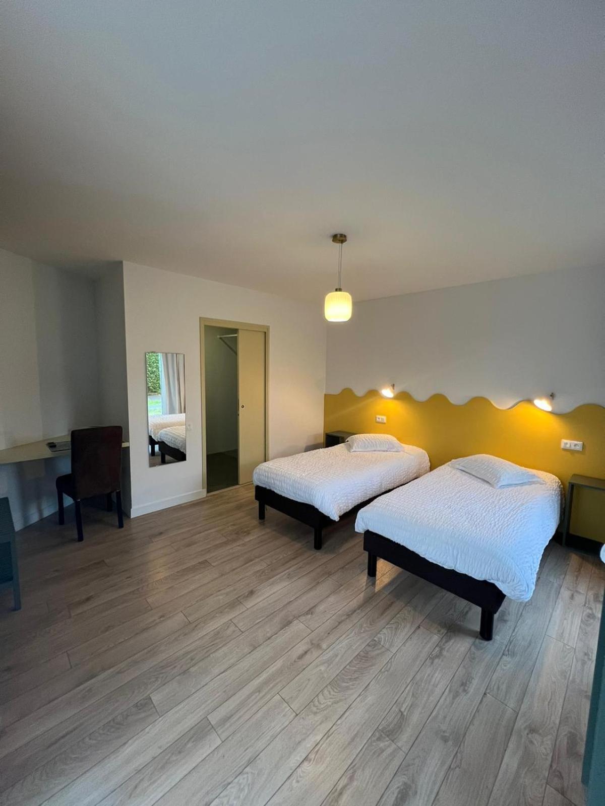 Hotel Les Voisins Beaucemaine Ploufragan Екстериор снимка