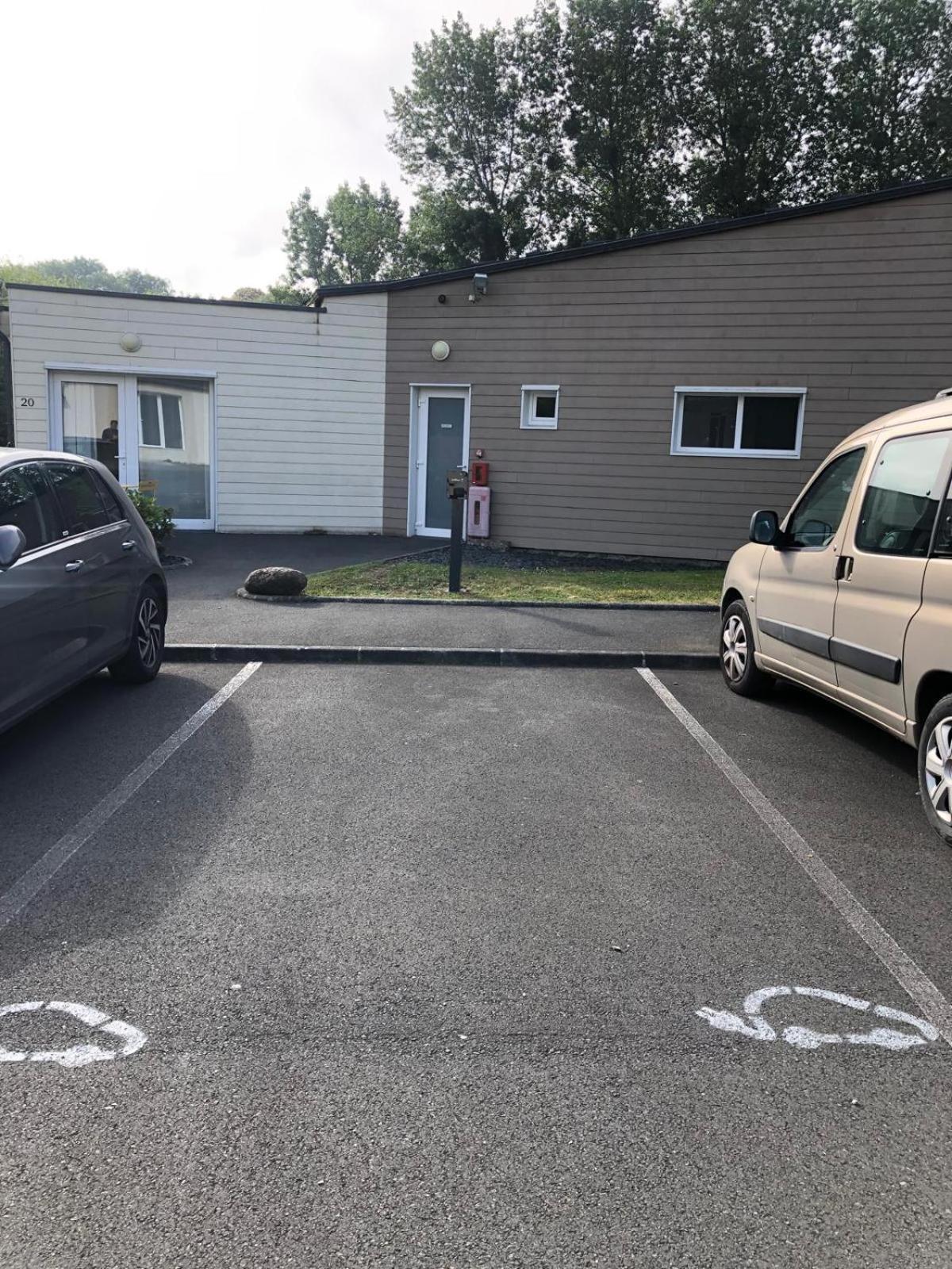 Hotel Les Voisins Beaucemaine Ploufragan Екстериор снимка