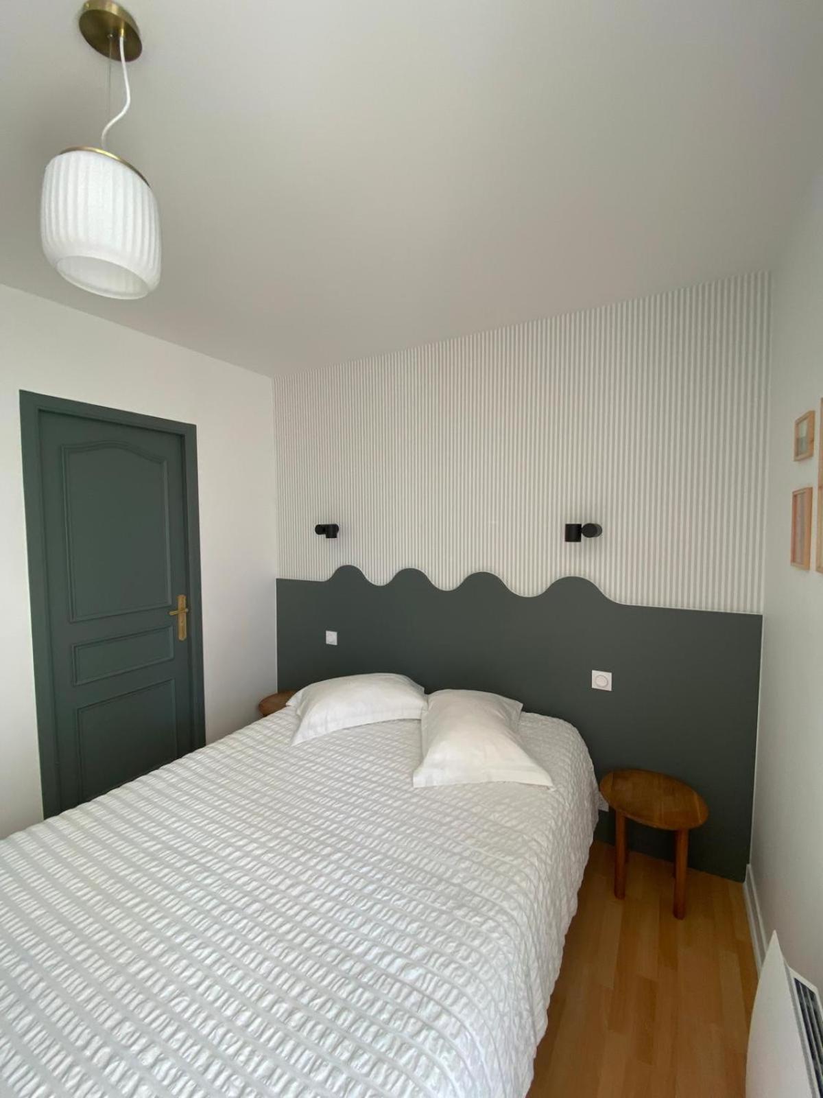 Hotel Les Voisins Beaucemaine Ploufragan Стая снимка