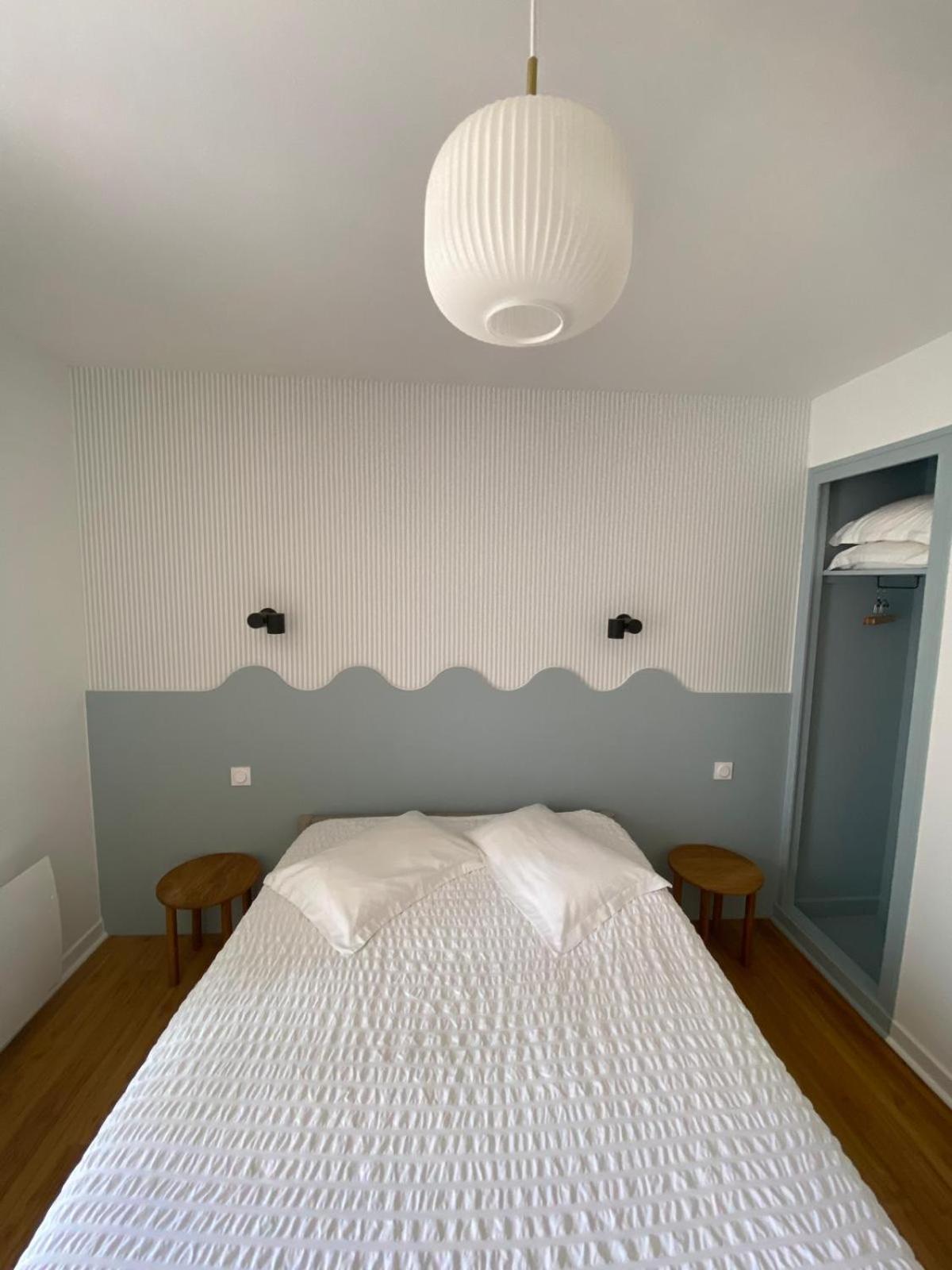 Hotel Les Voisins Beaucemaine Ploufragan Стая снимка