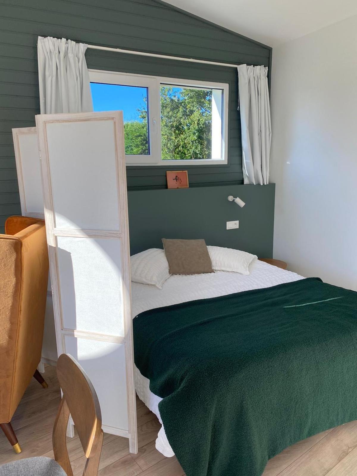 Hotel Les Voisins Beaucemaine Ploufragan Стая снимка